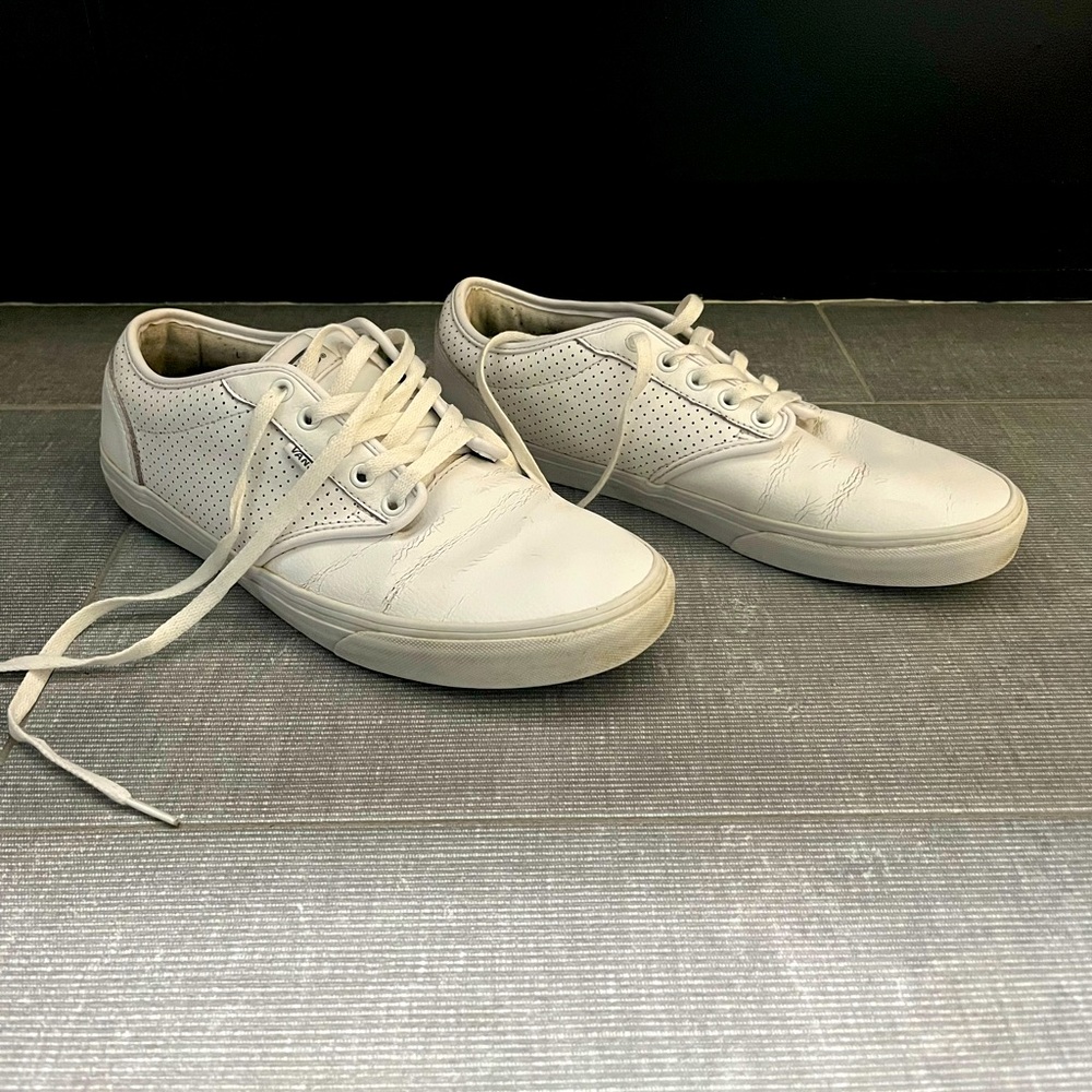 Men’s White Leather Vans